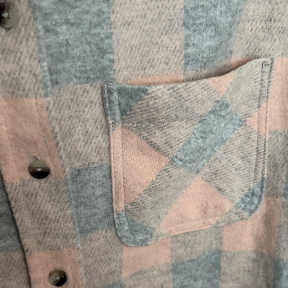 Beachlunchlounge Sally Pink and Gray Checkered Shirt - Picture 3 of 9